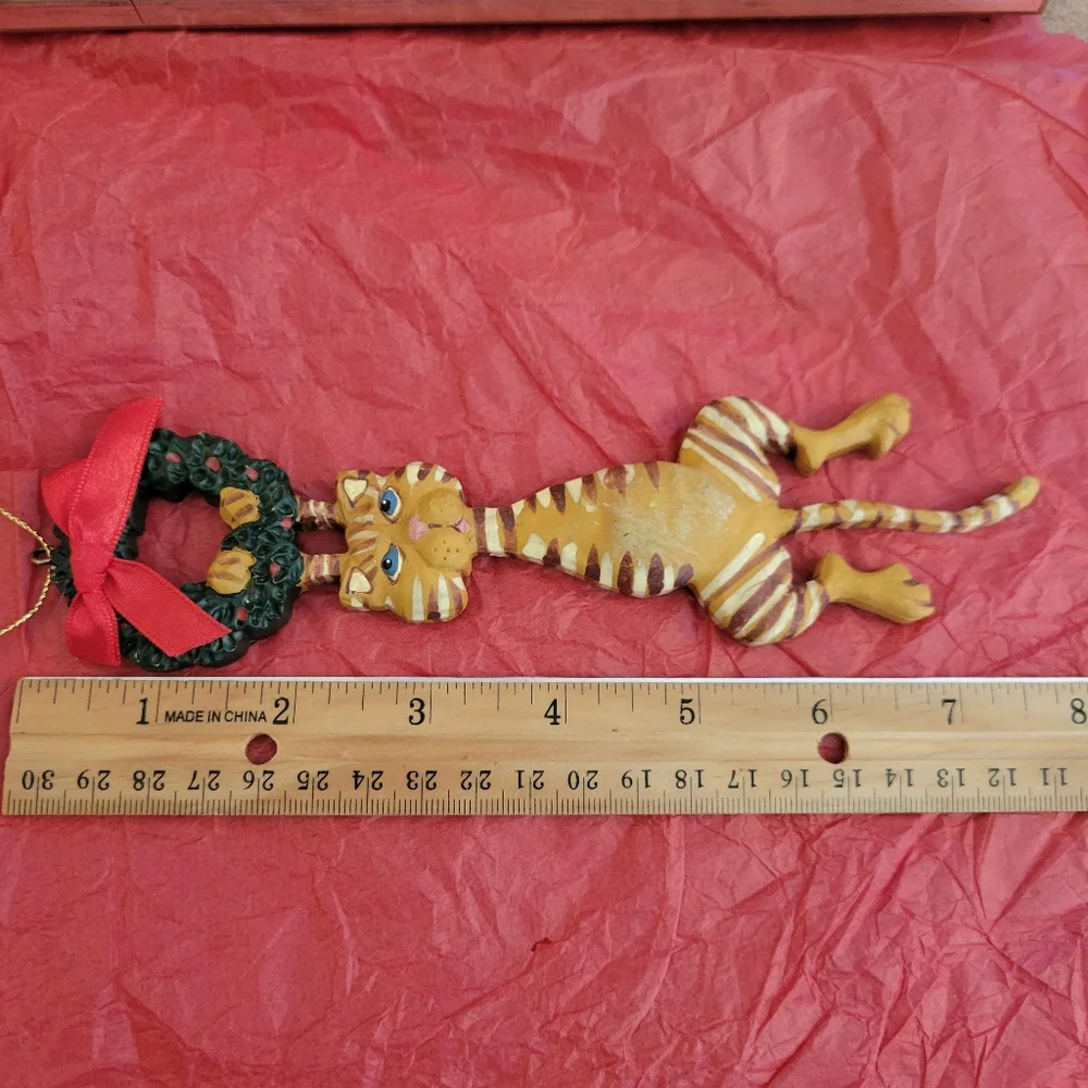 Kurt Adler Cat Hanging on Wreath Wooden Christmas Ornament ~ Cute! ~ FINAL PRICE